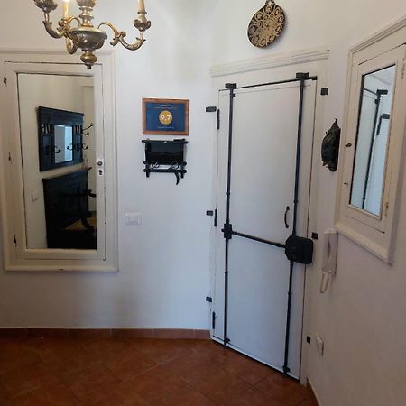Casa Del Parlamento Apartment Palermo Luaran gambar