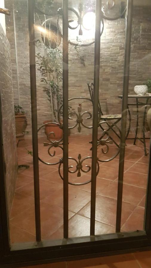 Casa Del Parlamento Apartment Palermo Luaran gambar