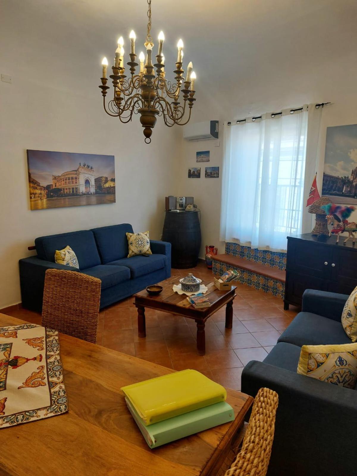 Casa Del Parlamento Apartment Palermo Luaran gambar