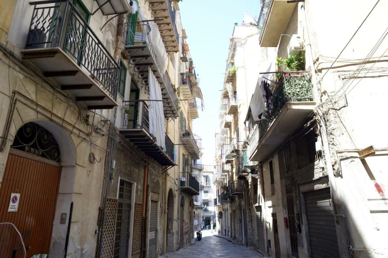 Casa Del Parlamento Apartment Palermo Luaran gambar
